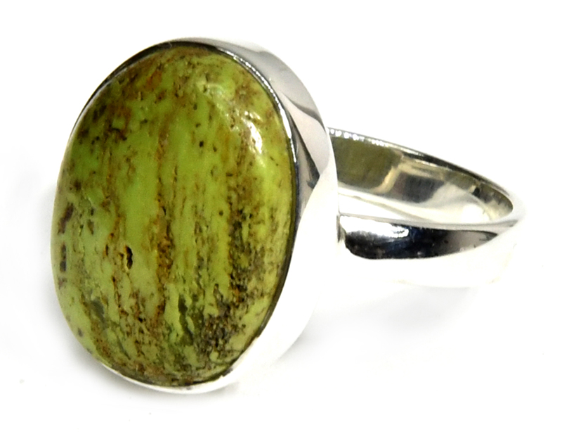 (image for) size 8 Gaspeite ring