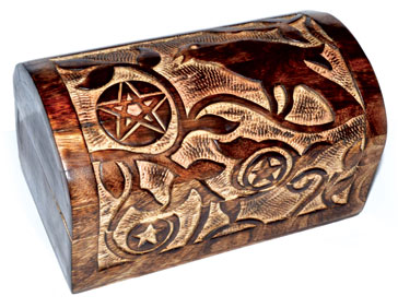 (image for) 4.75" x 8" Raven/ Pentagram Chest - Click Image to Close