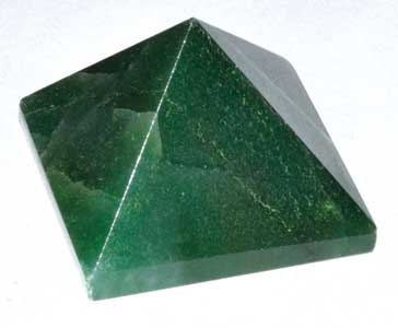 (image for) 25-30mm Emerald Fuchsite pyramid