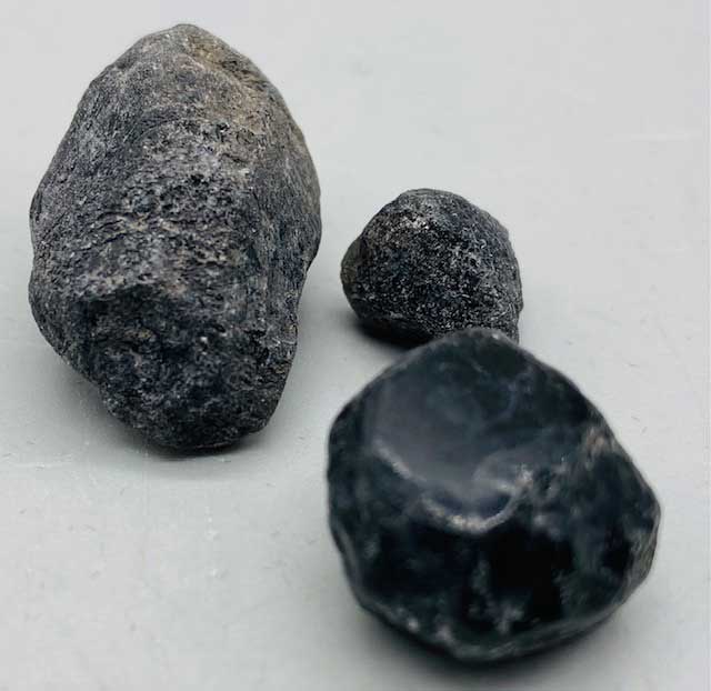 (image for) 1 lb Apache Tears untumbled stones