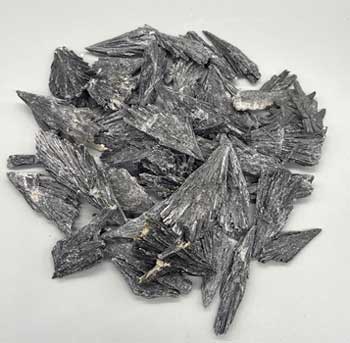 (image for) 1 lb Kyanite, Black untumbled stones