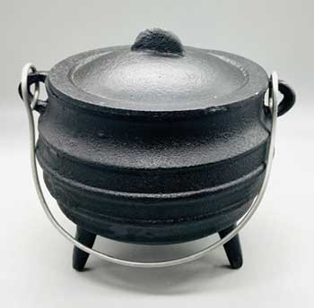 (image for) 5" cast iron cauldron w/ lid