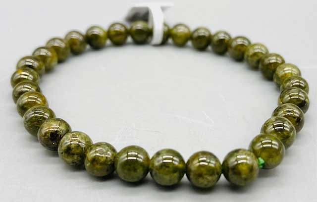 (image for) 5-6mm Garnet, Green bracelet
