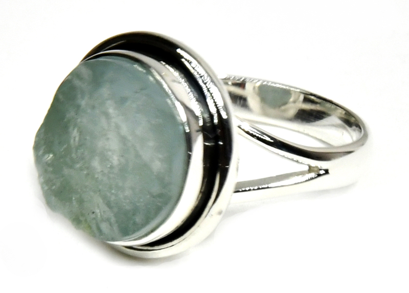 (image for) size 6 Aquamarine ring