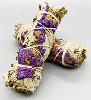 (image for) 4" White Sage & Purple Sinuata smudge stick - Click Image to Close